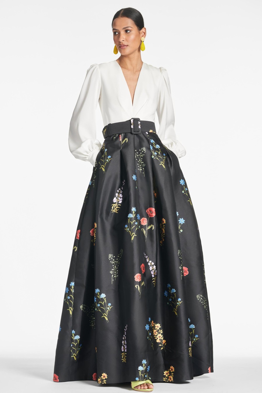 Sachin & Babi Zoe Gown-Off White/Noir Bouquet | Plus Sizes